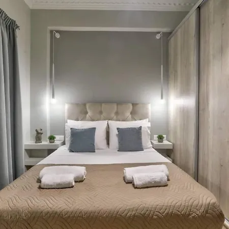 Elea House Apartment *